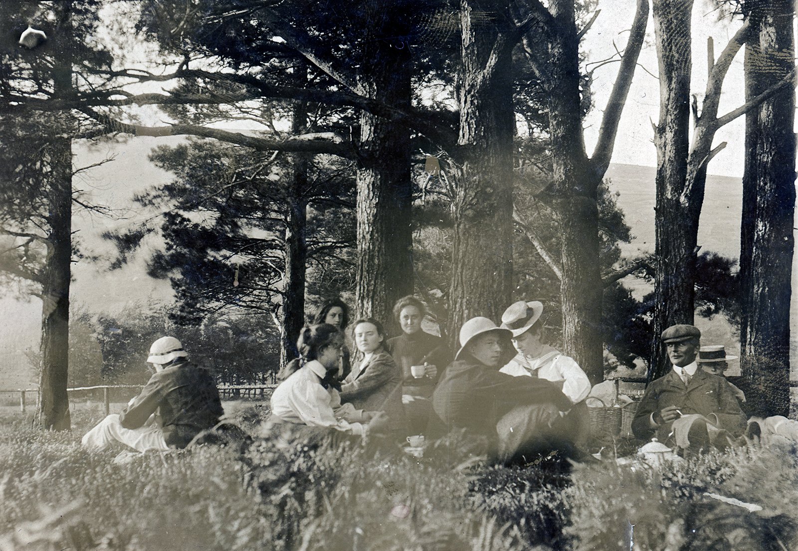 Barton-Childers family picnic, Annamoe, Wicklow, 1908.